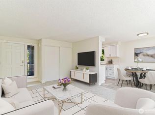 9126 1st Pl NE APT 3, Lake Stevens, WA
