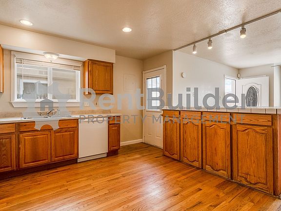 5th image of 316 Garden Ave SW