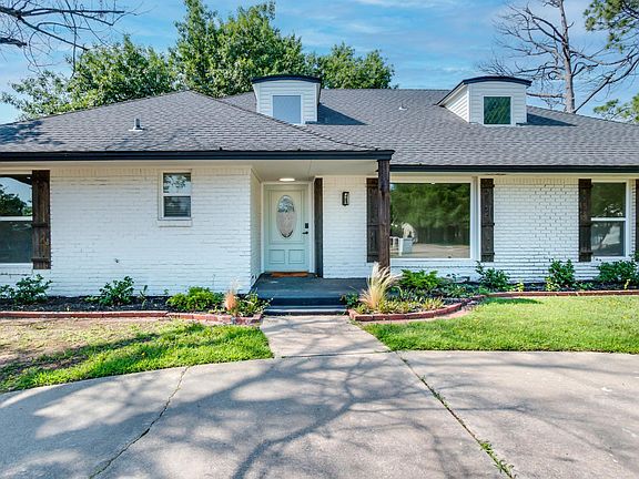 3rd image of 3008 Robin Ridge Rd