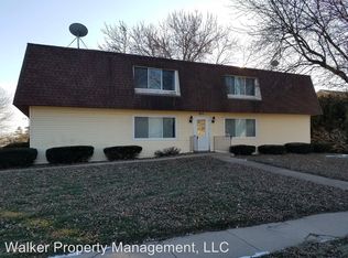 815 Sue Ln APT 4, Clinton, WI 53525