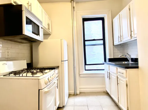 230 East 78th Street image 1 of 9