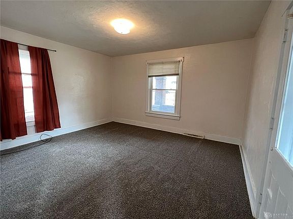 4th image of 108 S Wolf Creek St