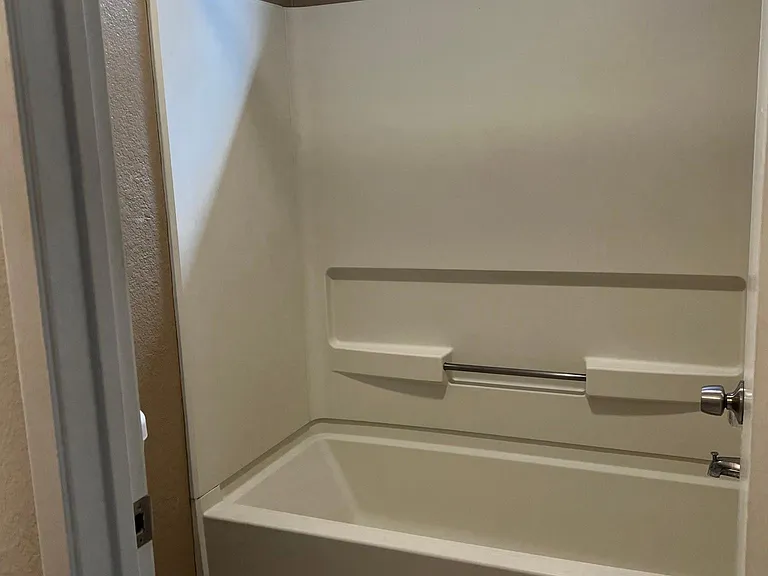 2010 Falmoth Cir — Photo 10