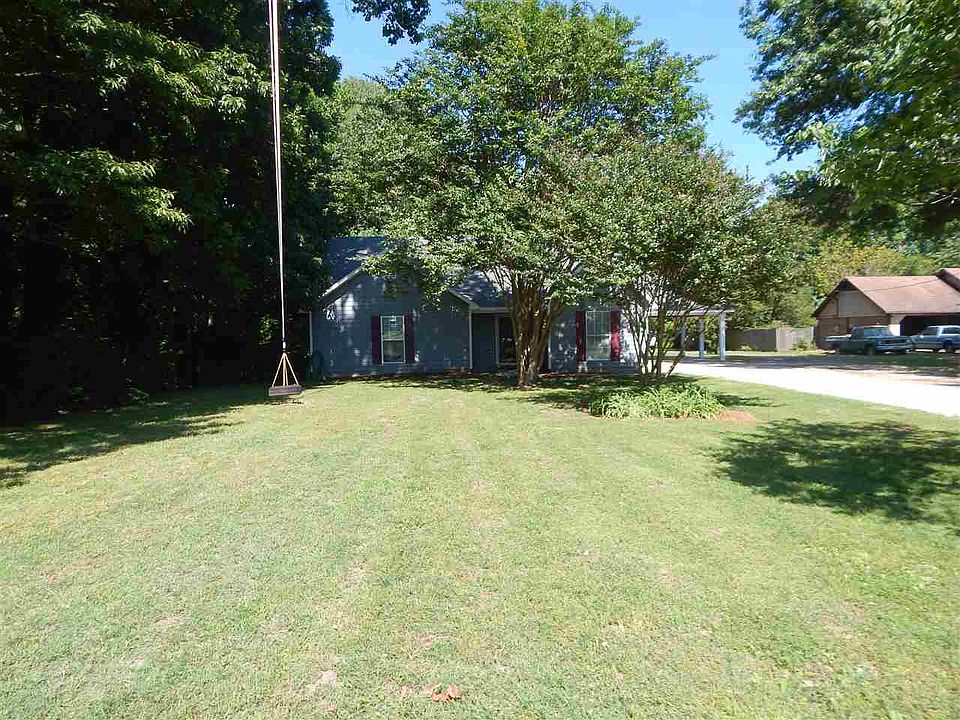 1st image of 472 Twin Lakes Cir