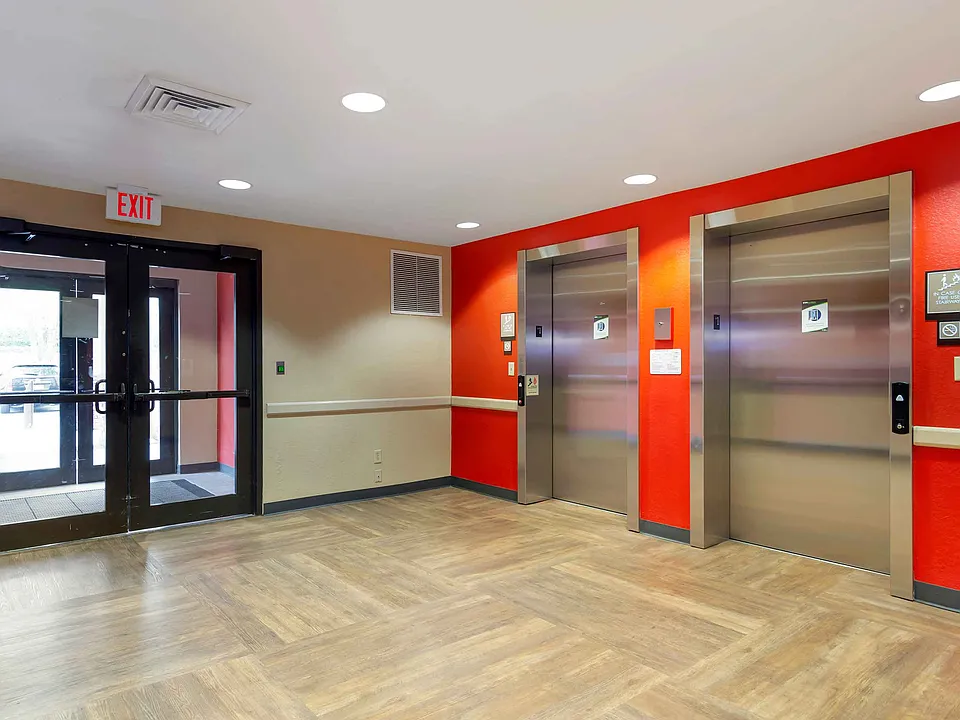 Lobby and Guest Check-in