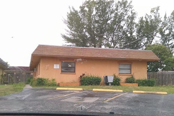 3rd image of 225 Avondale Dr
