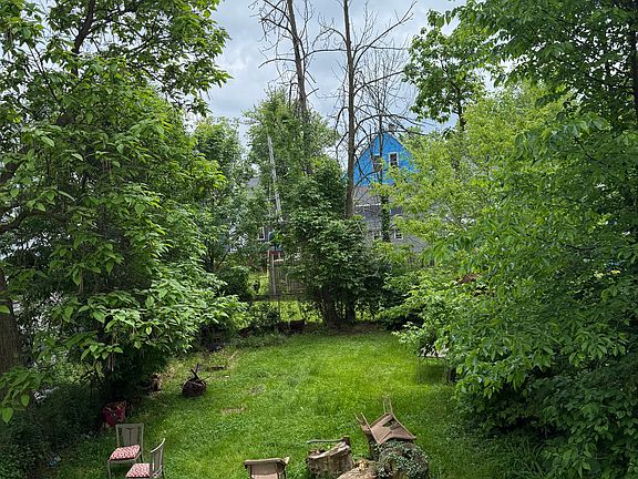 3rd image of 233 Bird Ave #2