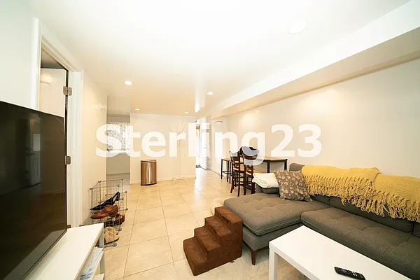 Rented by Sterling Realty Solution Inc | media 10