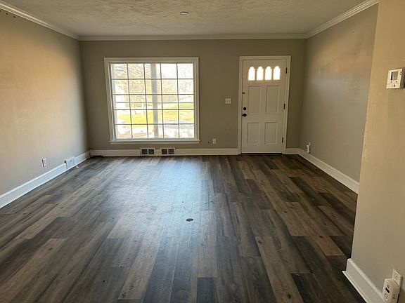 3rd image of 2023 E Locust St