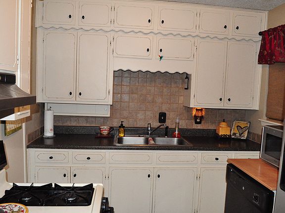 Pretty Kitchen