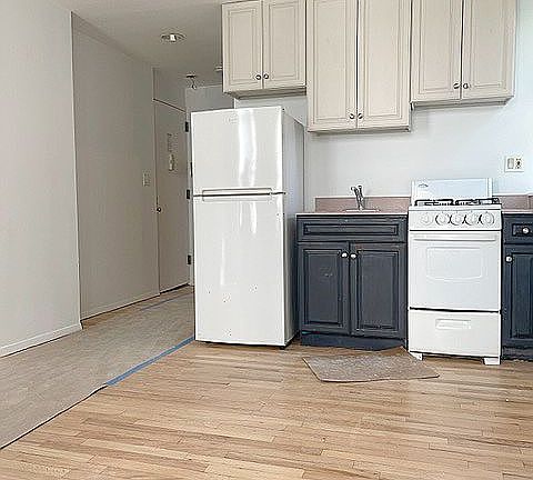 2nd image of 104 Sullivan St APT 26