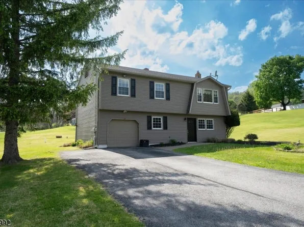 15 Carol Dr, Vernon Twp., NJ 07418