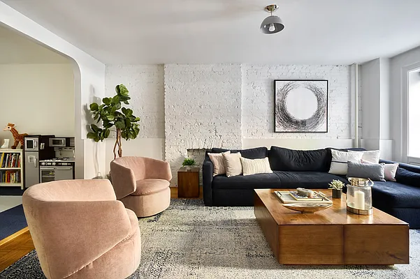 Sold by Compass | media 22