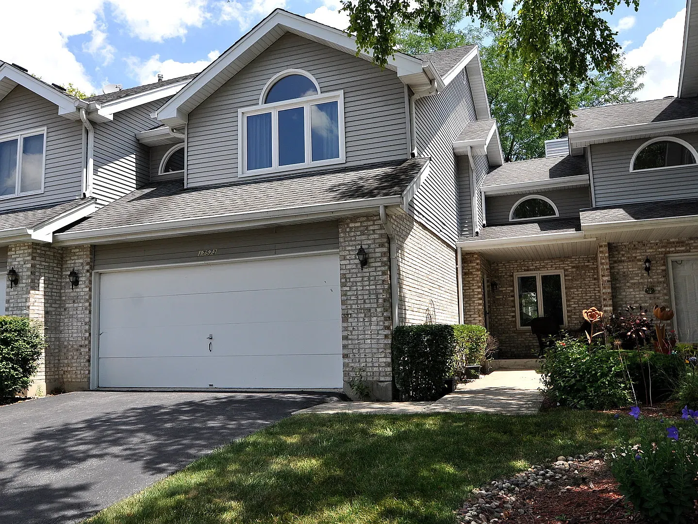 17573 Pheasant Dr — Photo 1