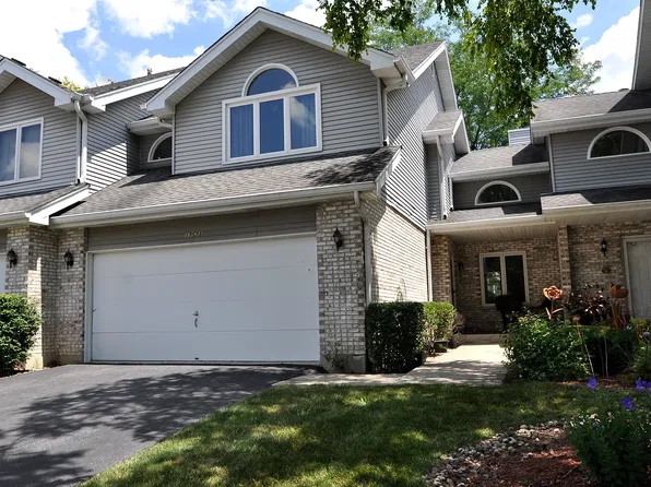 17573 Pheasant Dr, Tinley Park, IL 60487
