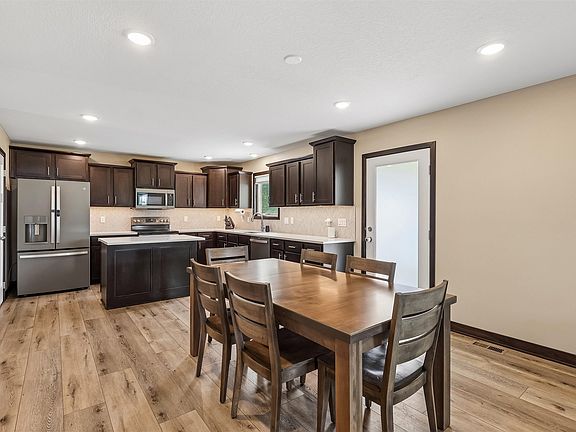5th image of 3435 E Herold Ave