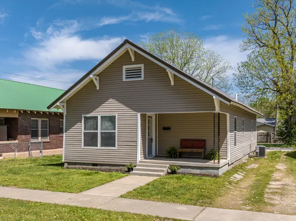 132 B St NE, Miami, OK 74354