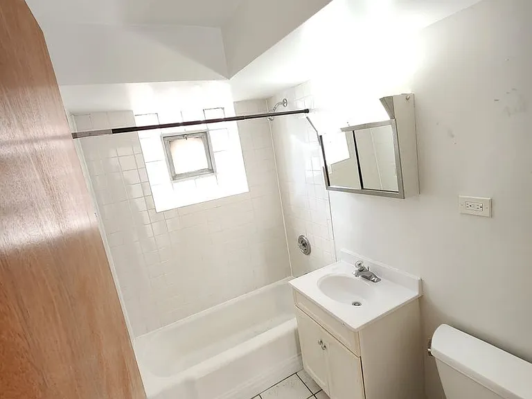 2740 S 17th Ave — Photo 8