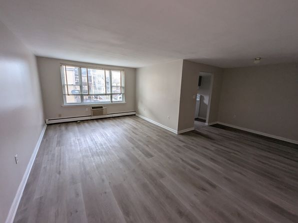 487 New Britain Ave APT A1