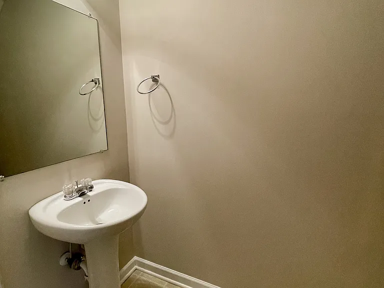 125 Primrose Ln #B — Photo 13