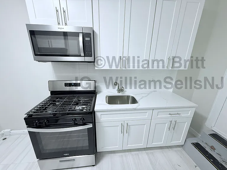 164 Sterling Ave #162D — Photo 6