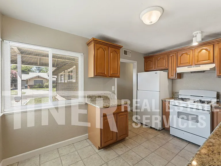 3804 Atwater Rd — Photo 11