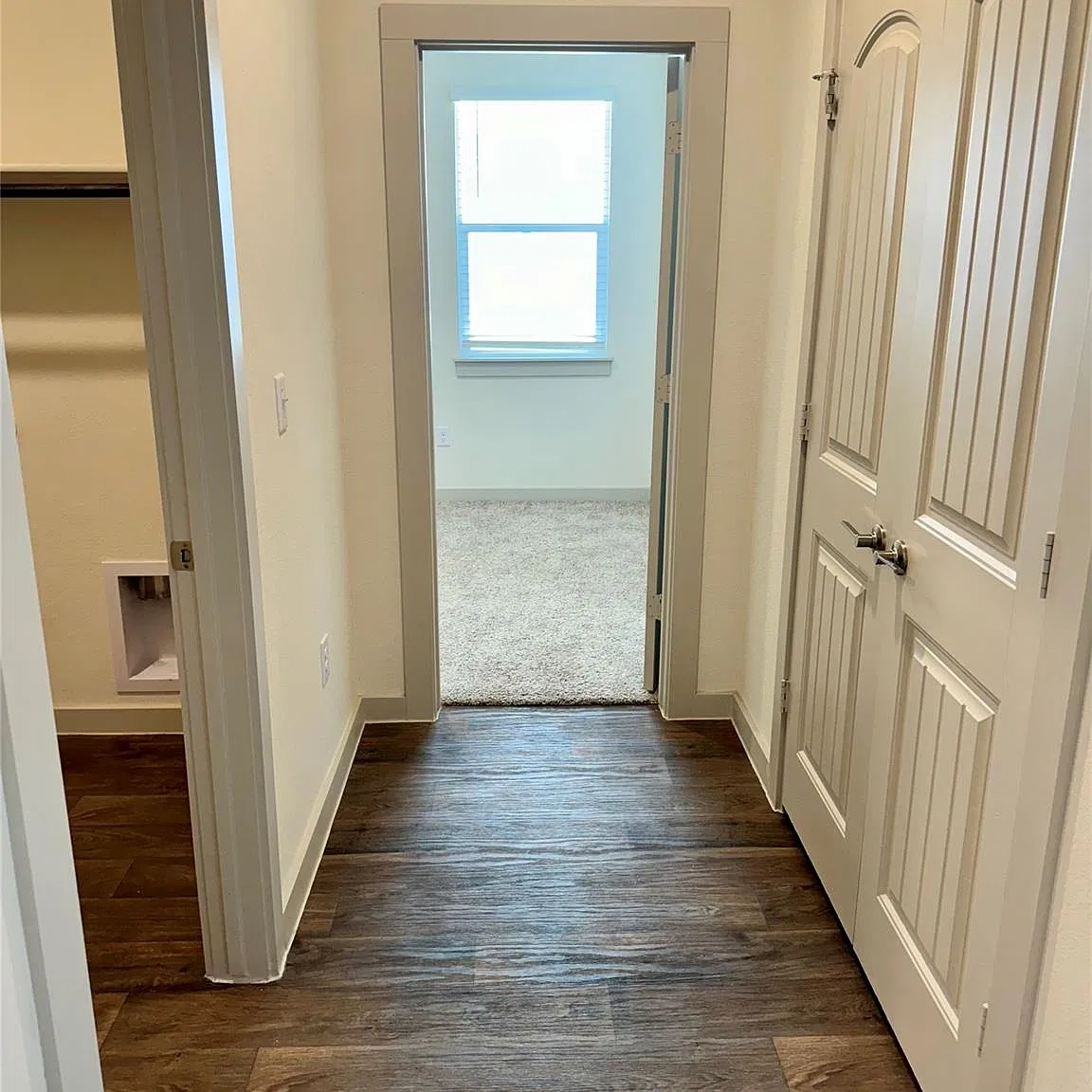 4 bed, 2.0 bath, 1837 sqft, $2,150 — Photo 3