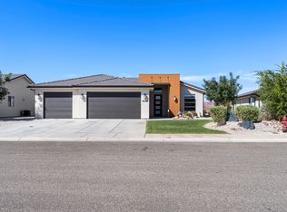 6043 S Hydrangea Way, Saint George, UT 84790