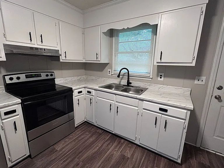 115 Cox Avenue — Photo 11