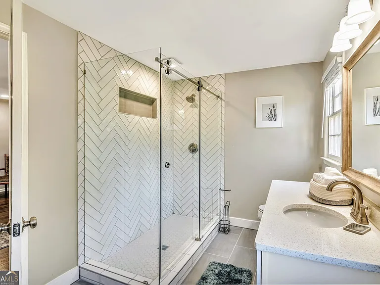 2532 Lakebrook Ct — Photo 21