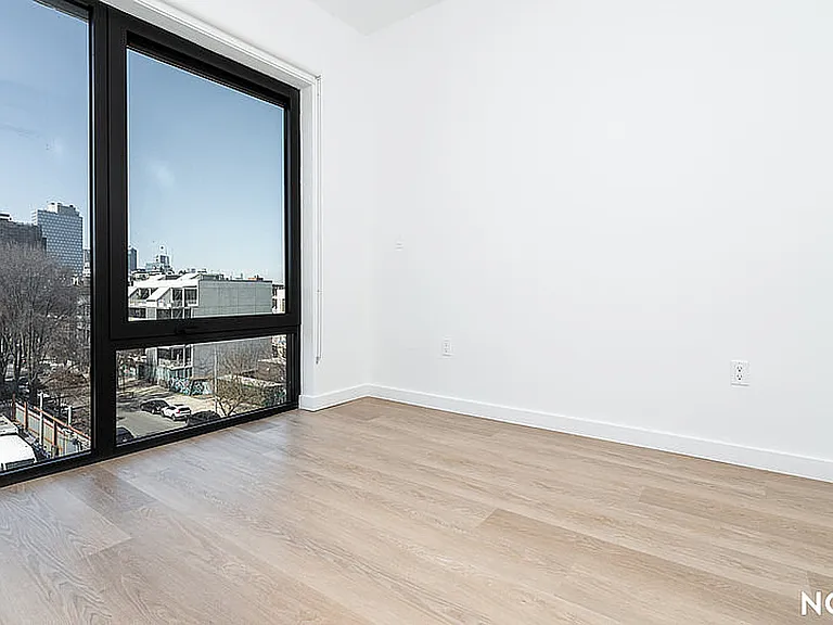 527 Grand Ave #806 — Photo 5
