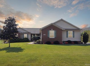 3623 N Quarry Creek Dr, White Lake, MI 48383