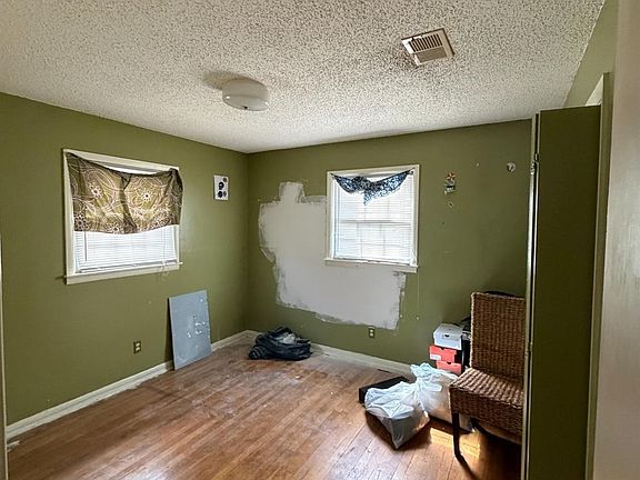 5th image of 1900 Brookhaven Rd