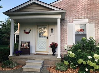 259 Inlet Ct #109, Walled Lake, MI