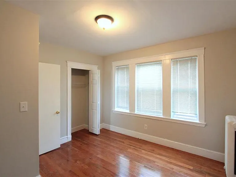 113 Yale St — Photo 12