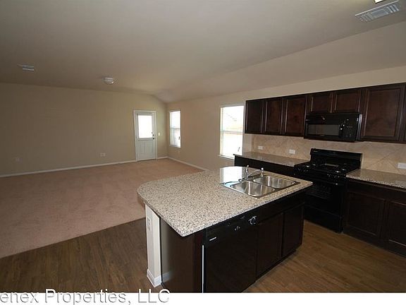 2nd image of 428 Luna Vista Dr