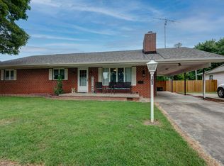 105 E Olive St, Mount Vernon, MO 65712