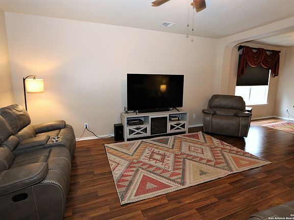 5th image of 12126 DAWSON CIR