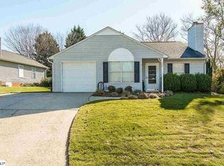 104 Autumnwood Way, Simpsonville, SC 29681