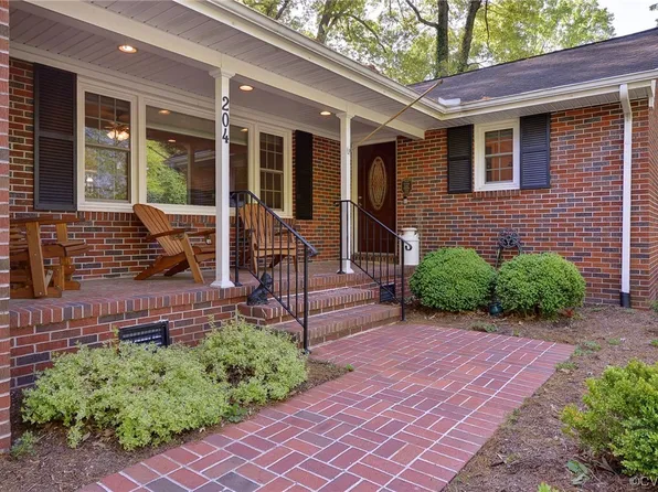 204 Harwood Dr, Yorktown, VA 23692