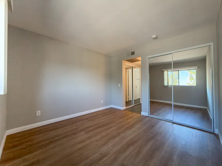 Laurel Canyon Place — Photo 11