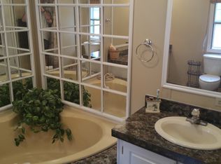 29 Willow Ct, Oakland, MI 48363