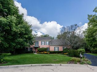 11 Devonshire Ln, Lincolnshire, IL