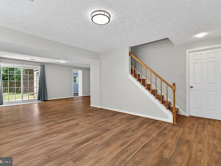8405 Overlook St — Photo 28
