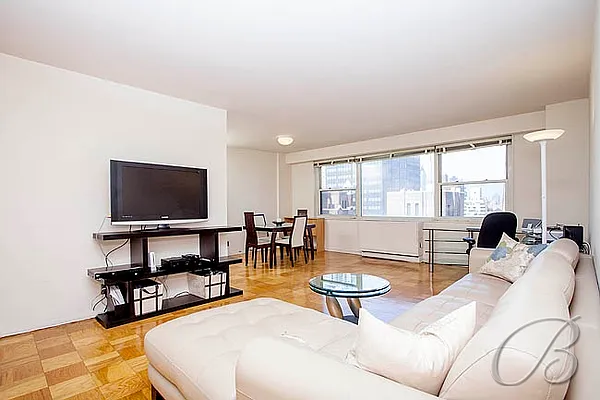 Sold by Bellmarc Realty | media 7