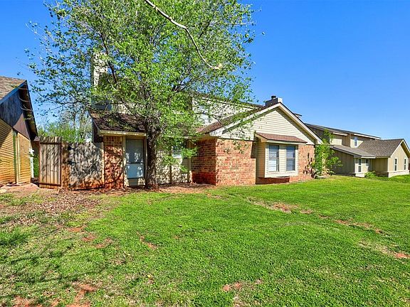 3rd image of 6713 Lyrewood Ln #2