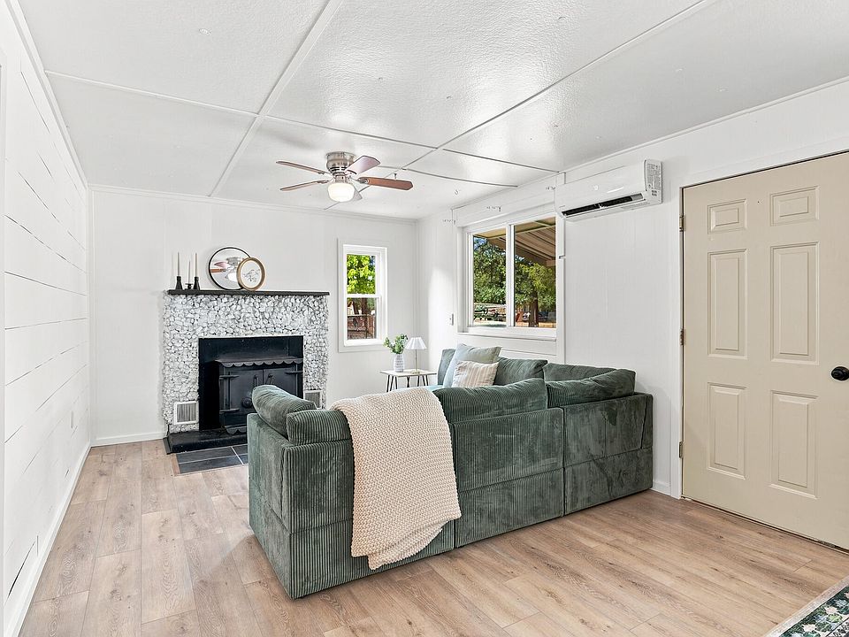 1st image of 209 S Colcord Rd