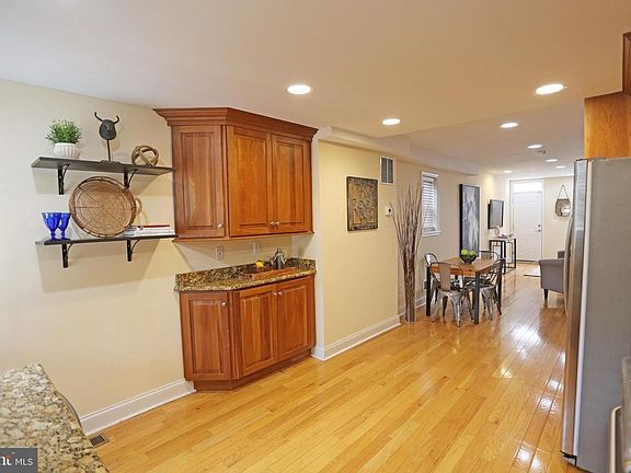 5th image of 3410 Harmony Ct