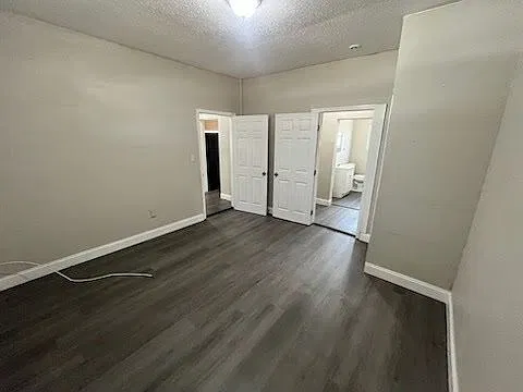 2 bed, 950 sqft, $1,500 — Photo 3