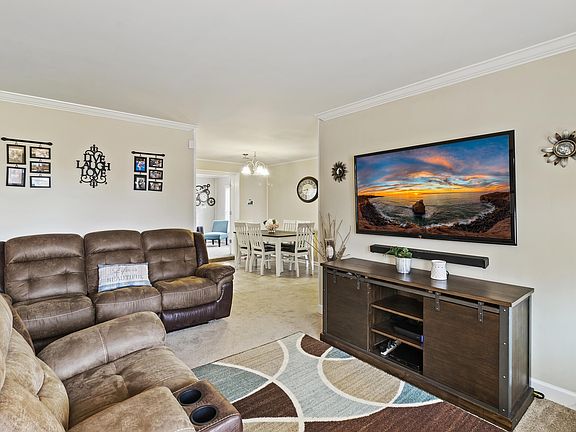 3rd image of 4416 Elderwood Dr
